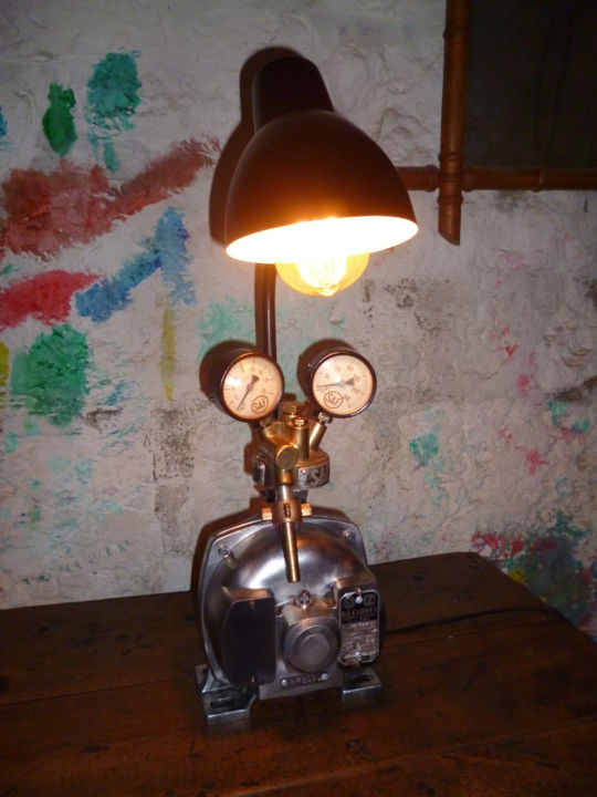 Design titled "LAMPE " LA MANOMOTE…" by Leferailleur02, Original Artwork, Luminaire