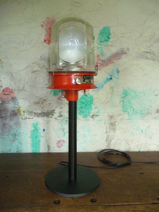 Design titled "BALISE AEROPORT - T…" by Leferailleur02, Original Art, Luminaire