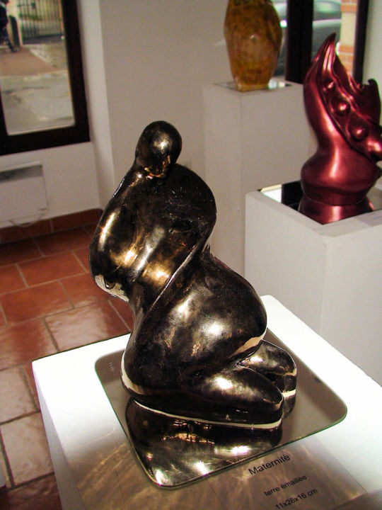 Sculpture titled "Maternité 7" by Claude Reitz, Original Artwork, Terra cotta