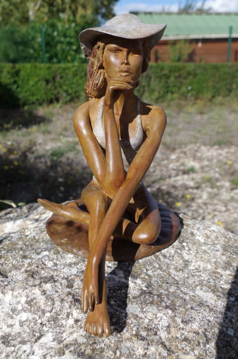 Sculpture titled "MARIE 1/8" by Coudrain-Sculpteur, Original Artwork, Bronze