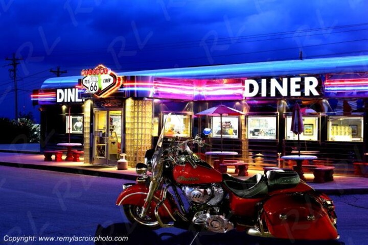 Photography titled "Route 66 Diner - In…" by Rémy Lacroix, Original Artwork, Digital Photography Mounted on Cardboard