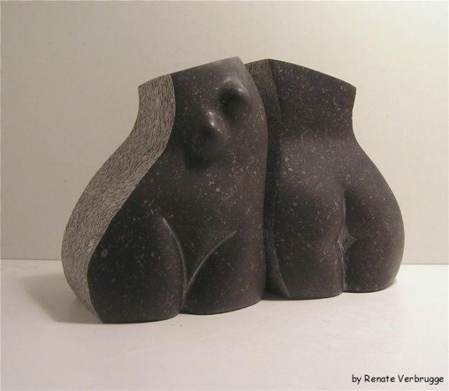 Скульптура под названием "Dancing_Sisters_(4)…" - Renate Verbrugge, Подлинное произведение искусства, Камень