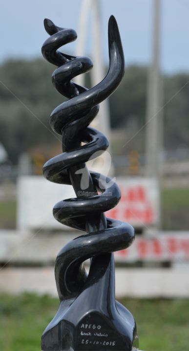 Sculpture titled "Apego ( Addiction )" by Cesar Valerio, Original Artwork, Stone