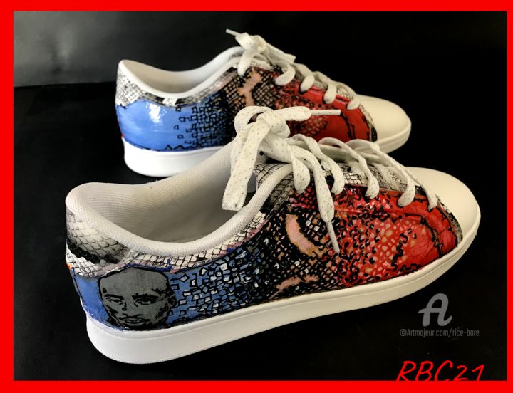 Textielkunst getiteld "Sneakers by RBC/LIB…" door Rice Bare, Origineel Kunstwerk, Kleding