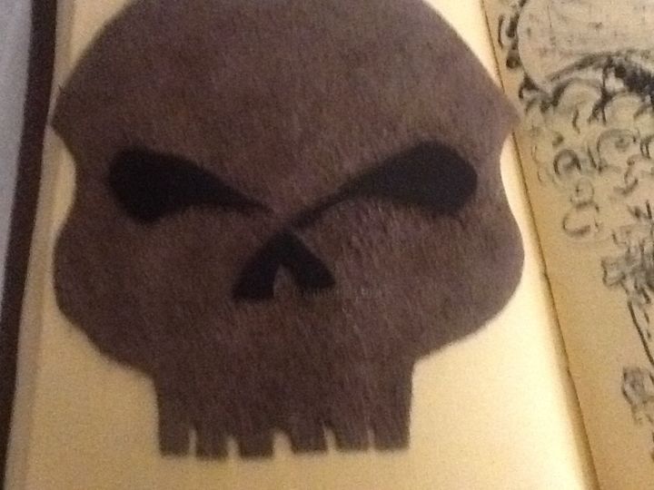 Dessin intitulée "Leather Skull" par Richard Mangold, Œuvre d'art originale, Autre