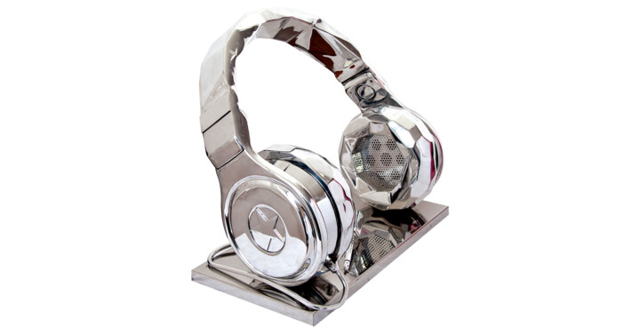 Sculptuur getiteld "Headphones DJ" door Richard Orlinski, Origineel Kunstwerk, Aluminium