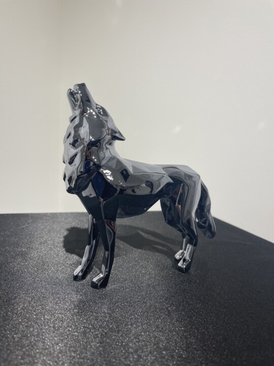 Sculpture titled "Wolf Spirit (Pearl…" by Richard Orlinski, Original Artwork