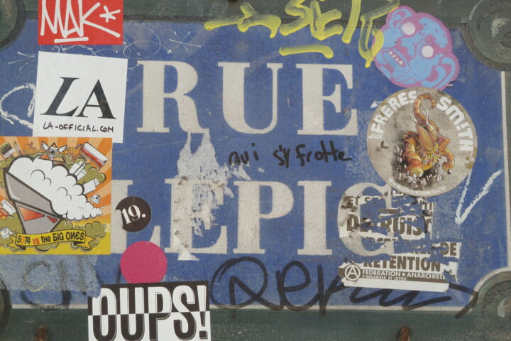 Fotografia intitolato "rue lepic" da Bruno Richer, Opera d'arte originale, Fotografia digitale