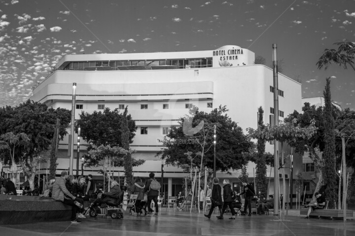 Fotografía titulada "Bauhaus in Tel Aviv…" por Rita Kapitulski, Obra de arte original, Fotografía digital