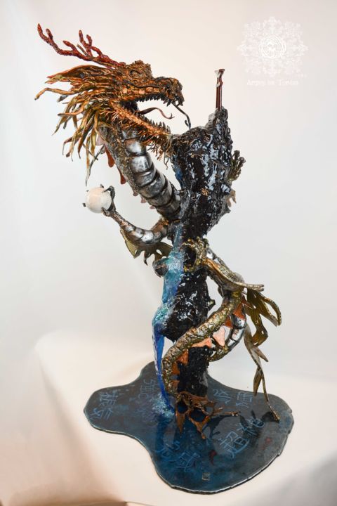 Skulptur mit dem Titel "The dragon gate by…" von Artiste Les Tordus, Original-Kunstwerk, Edelstahl