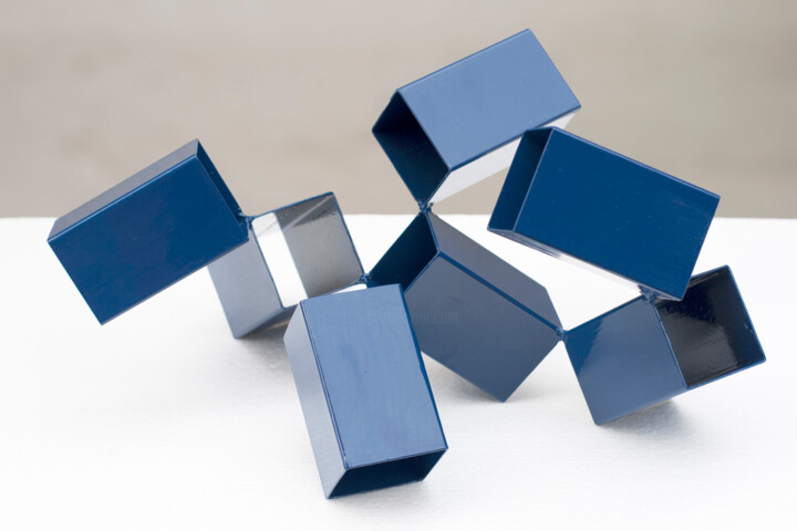 Скульптура под названием "Cubic Spaces 5" - Roberto Canduela, Подлинное произведение искусства, Металлы