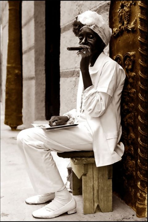 Fotografie getiteld "Negra de La Habana" door Roberto Gil Esteban, Origineel Kunstwerk