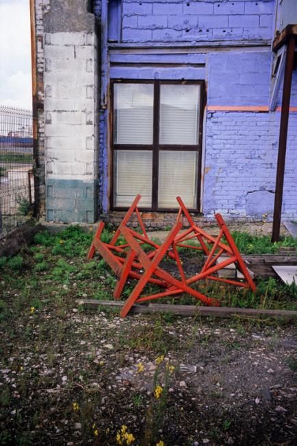 Photographie intitulée "C'est une maison bl…" par Robin Santus, Œuvre d'art originale