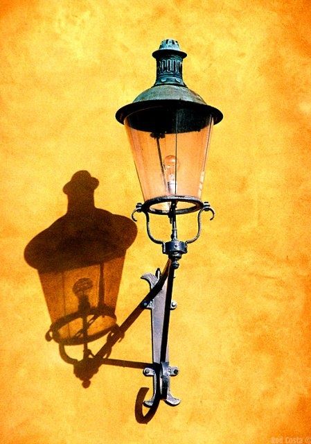 Fotografia intitulada "Lampe" por Rod Costa, Obras de arte originais