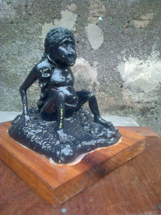 Sculpture titled "esclave-enchainer.j…" by Rodrigue Rutebuka, Original Artwork
