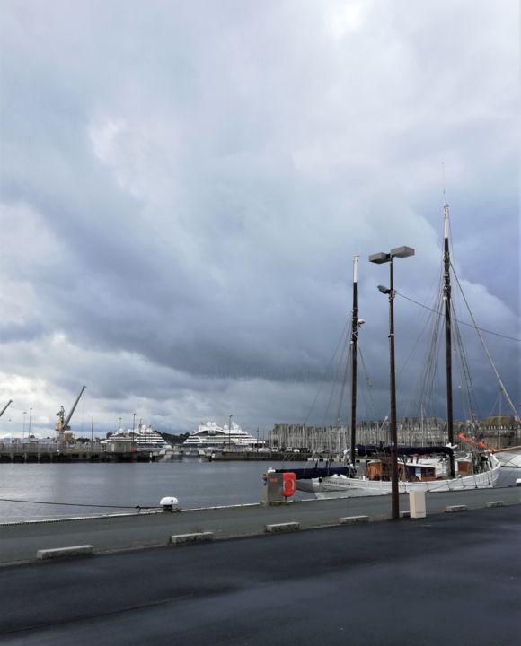 Фотография под названием "le port" - Roland Guyomard, Подлинное произведение искусства, Не манипулируемая фотография