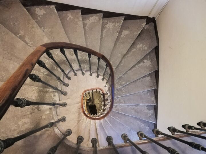 Photographie intitulée "Escalier" par Roland Guyomard, Œuvre d'art originale, Photographie numérique