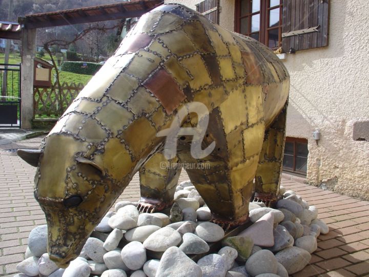 Sculpture titled "ours patchwork" by Issro, Original Artwork, Metals