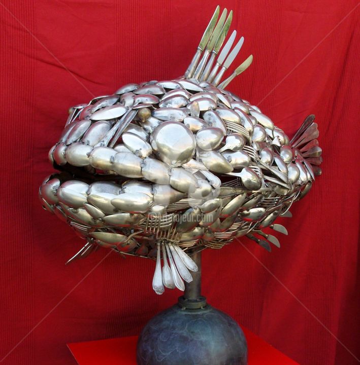 Sculpture titled "Mérou 1" by Issro, Original Artwork, Metals