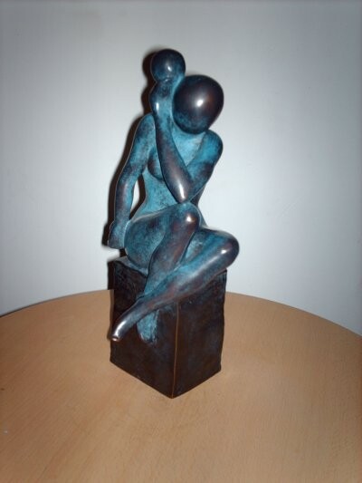 Sculpture titled "La jongleuse" by Roland Saurel, Original Artwork