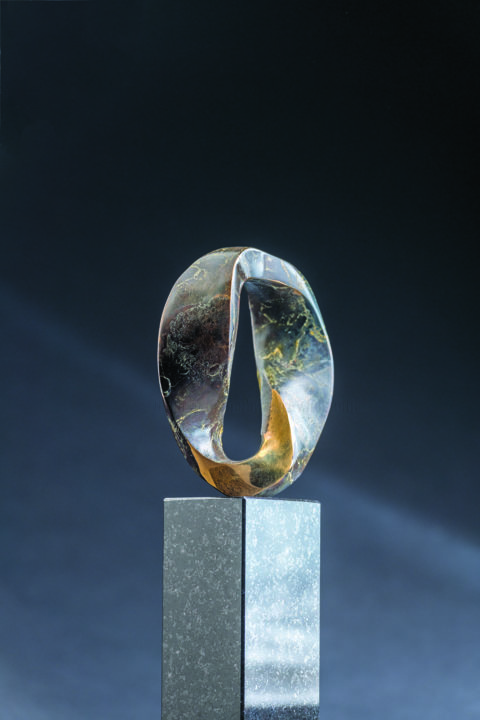 Sculptuur getiteld "INFINITY.jpg" door Romuald Wisniewski, Origineel Kunstwerk, Metalen