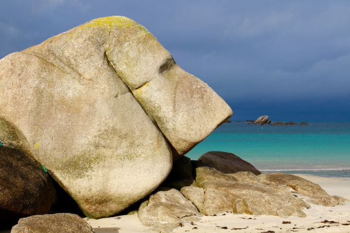 Photographie intitulée "Granite and Sea" par Ronald D, Œuvre d'art originale,