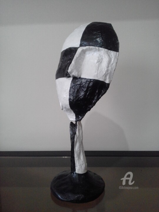 Escultura titulada "Máscara ll" por Roseli Franco, Obra de arte original, Resina