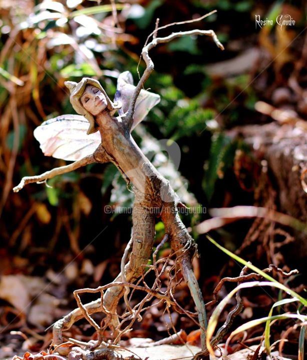 Scultura intitolato "beautiful nature" da Rosina Gaudio, Opera d'arte originale