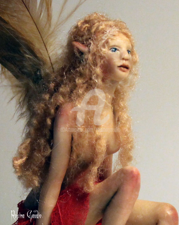 Escultura intitulada "Forest Fairy" por Rosina Gaudio, Obras de arte originais