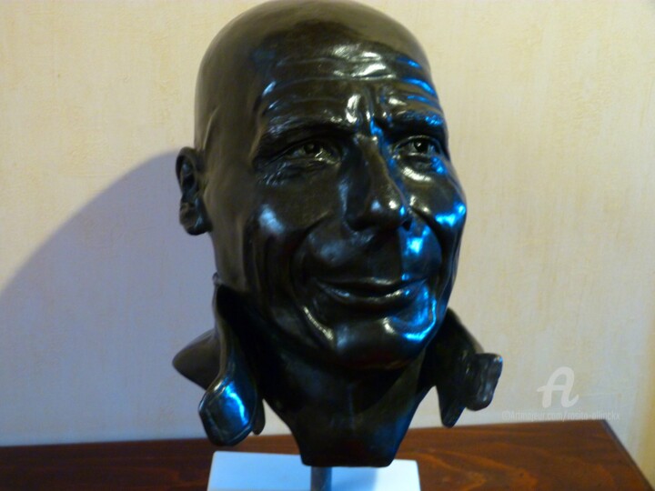 Sculpture intitulée "Yanis Varoufakis" par Rosita Allinckx, Œuvre d'art originale, Bronze