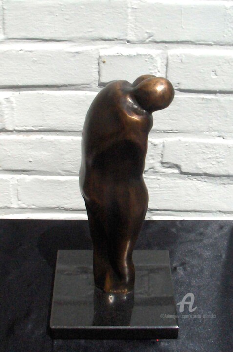 Sculpture titled "A french kiss" by Rosita Allinckx, Original Artwork, Bronze
