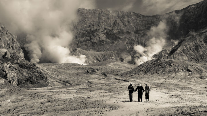 Fotografie getiteld "évacuation urgente" door Stéphane Machefer, Origineel Kunstwerk