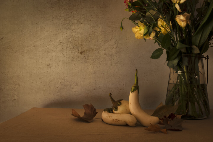 Fotografie mit dem Titel "White eggplant" von Sabrina Stea, Original-Kunstwerk, Digitale Fotografie