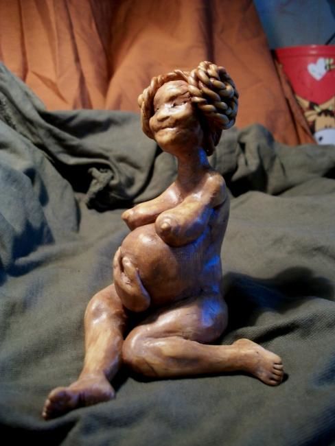 Sculpture titled "женщина" by Polina Verbitskaia, Original Artwork