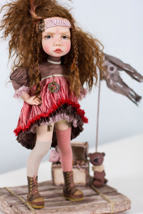 Скульптура под названием "Art Doll "Pirates O…" - Oksana Salnikova, Подлинное произведение искусства, Полимерная глина
