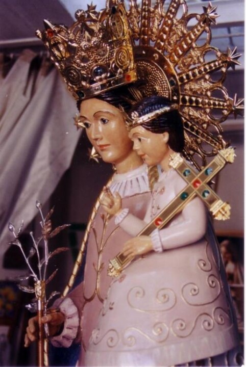 "Virgen de los Desam…" başlıklı Heykel Salvador Nadal tarafından, Orijinal sanat