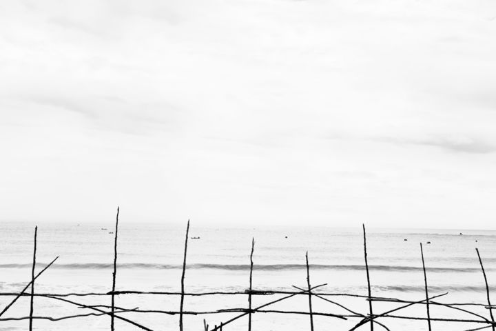 Fotografía titulada "pirogues à la mer" por Salvatore Avallone, Obra de arte original, Fotografía digital