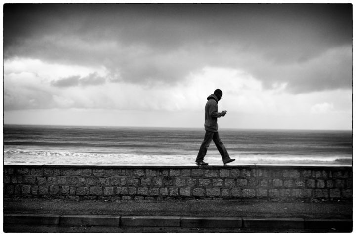 Fotografia intitolato "Passeggiata sul mur…" da Salvatore Avallone, Opera d'arte originale