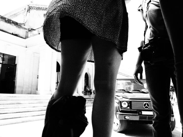 Photography titled "Upskirt - Arles 201…" by Salvo Veneziano, Original Artwork, Digital Photography