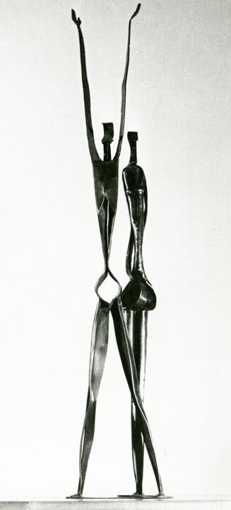 Escultura titulada "Human couple" por Sándor Móga, Obra de arte original, Metales