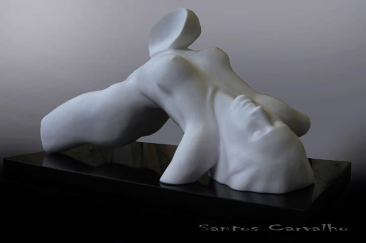 Skulptur mit dem Titel "Ausente de ti / way…" von Santos Carvalho, Original-Kunstwerk, Stein