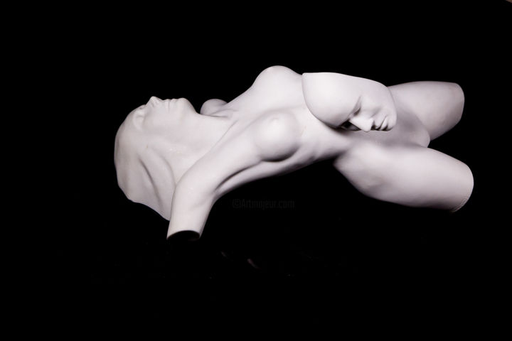 Skulptur mit dem Titel "" AUSENTE DE TI"" von Santos Carvalho, Original-Kunstwerk