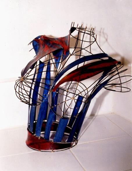 Sculpture titled "buste bleu bordeaux" by Sarah François, Original Artwork, Metals