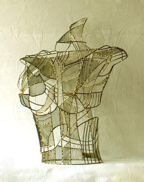 Skulptur mit dem Titel "buste grillagé2" von Sarah François, Original-Kunstwerk