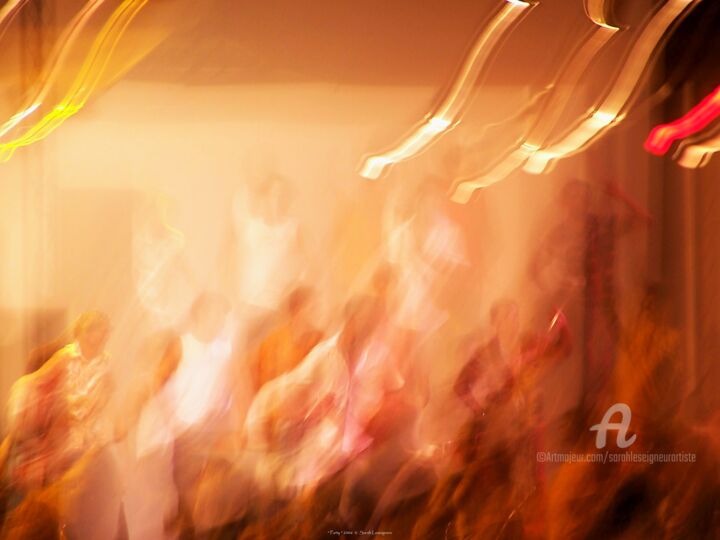 Photography titled "Party" by Sarah Leseigneur, Original Artwork, Digital Photography