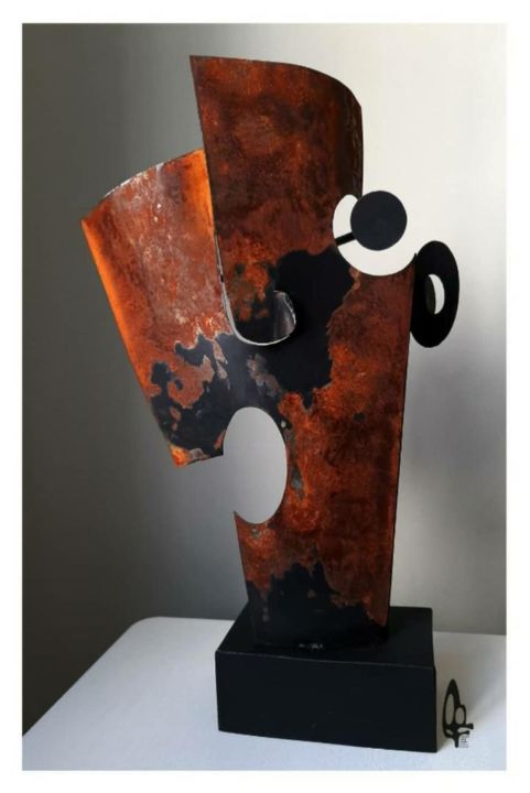 Sculpture titled "afraid" by Sarvbon Art Studio, Original Artwork, Metals
