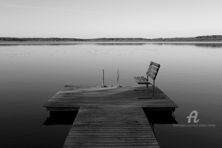 Fotografía titulada "Wooden jetty and la…" por Scott Gregory Banner, Obra de arte original, Fotografía digital