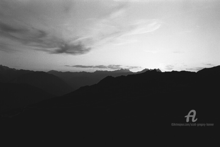 Fotografie getiteld "Mont Blanc Massif -…" door Scott Gregory Banner, Origineel Kunstwerk, Film fotografie