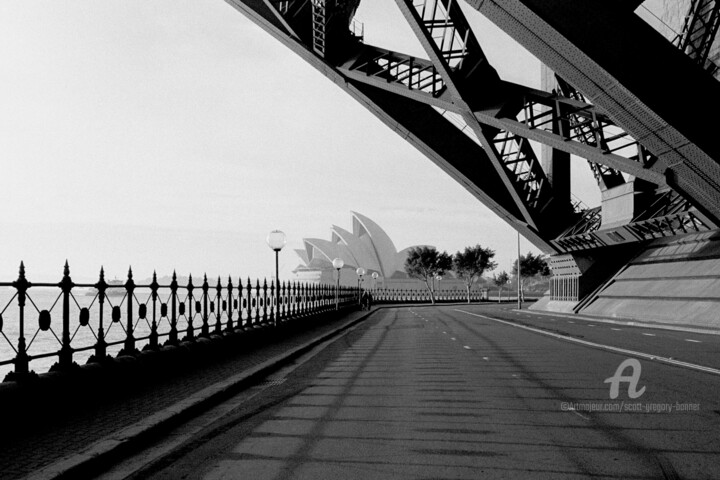 Fotografie getiteld "Sydney Opera House…" door Scott Gregory Banner, Origineel Kunstwerk, Film fotografie
