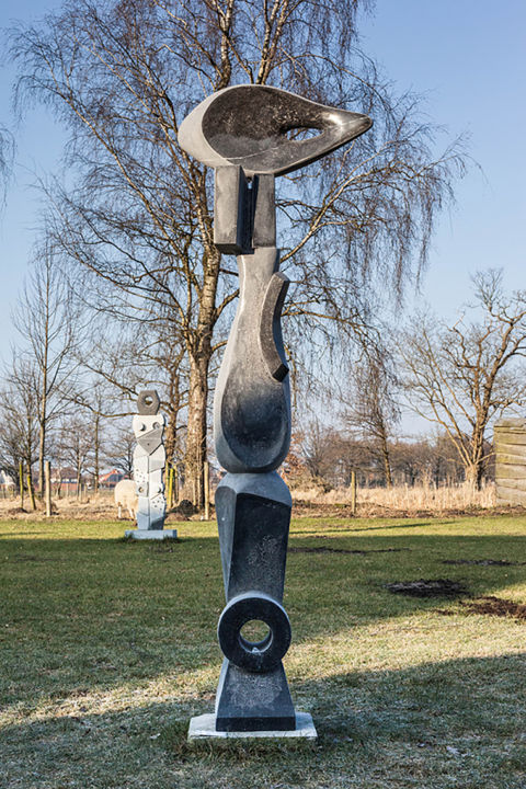 Sculptuur getiteld "Equilibrium of the…" door Michael Levchenko, Origineel Kunstwerk, Steen